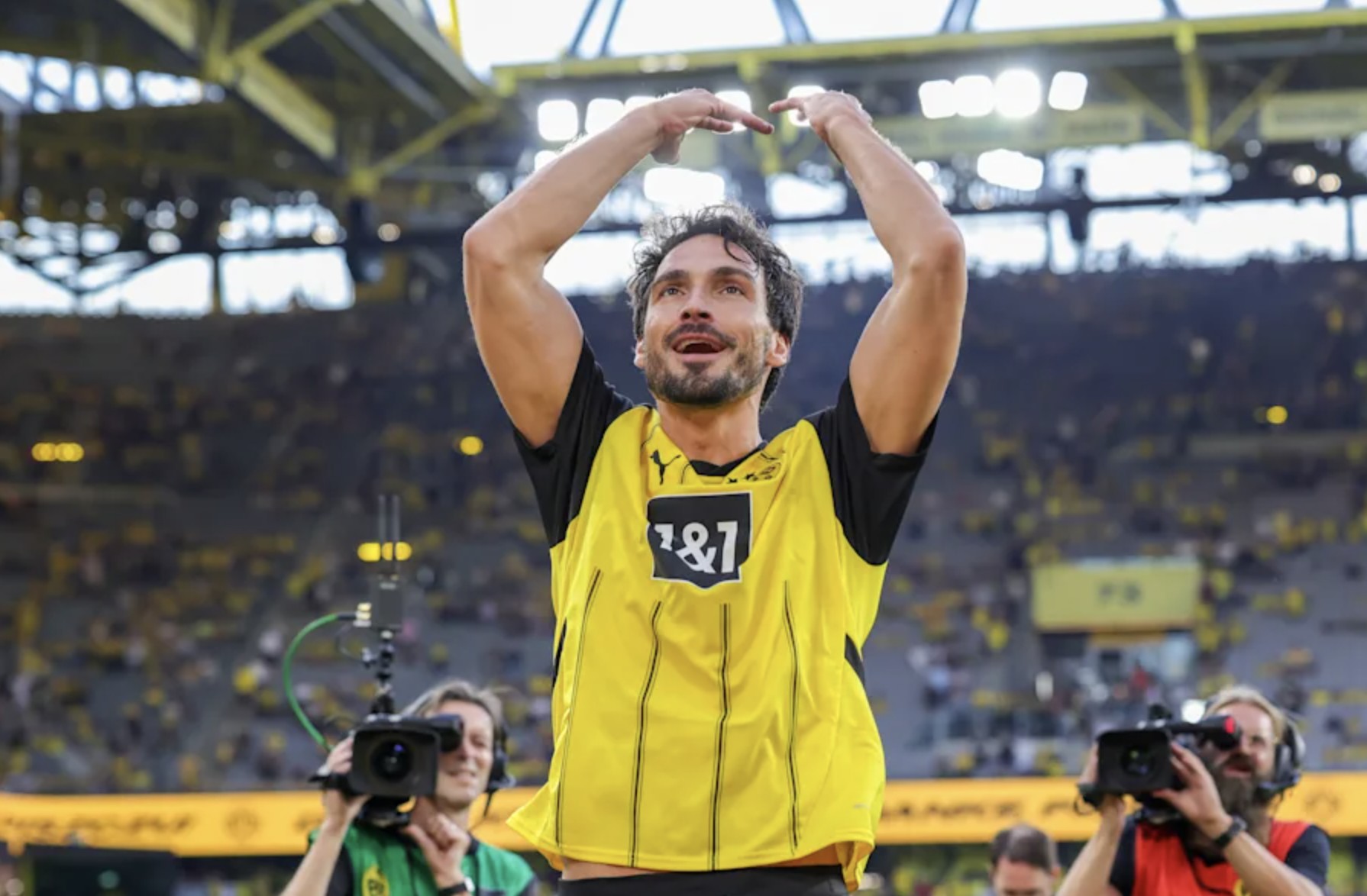 关于快讯：多特蒙德抵达美国备战世俱杯的信息