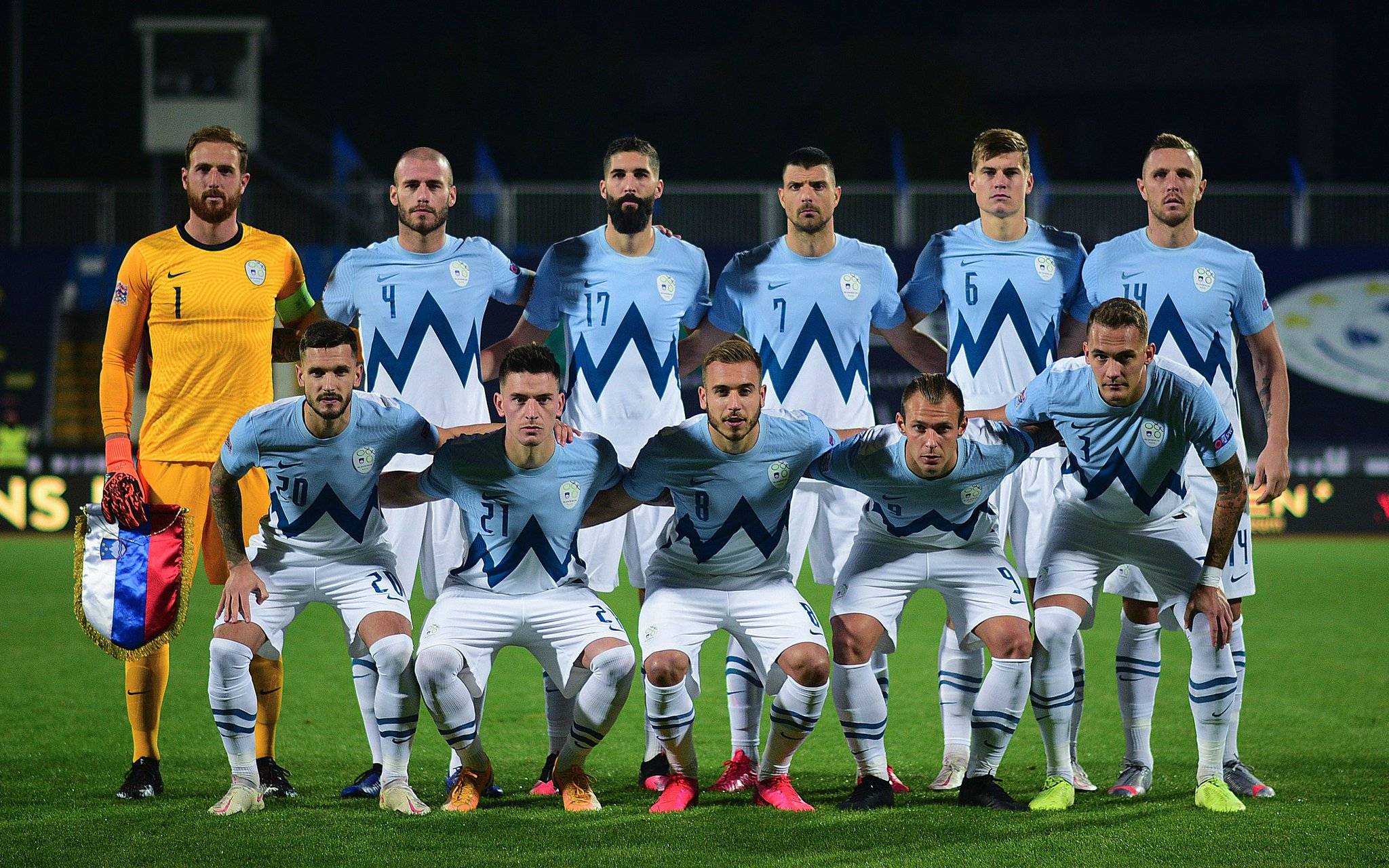 瑞典队与罗马尼亚队在欧锦赛前赛中对阵