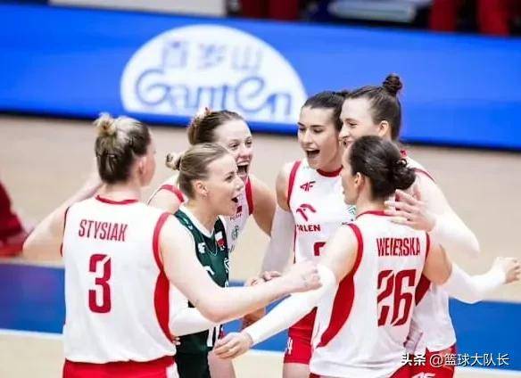 包含深圳佳兆业击败江苏舜天，积分榜上略有上升的词条