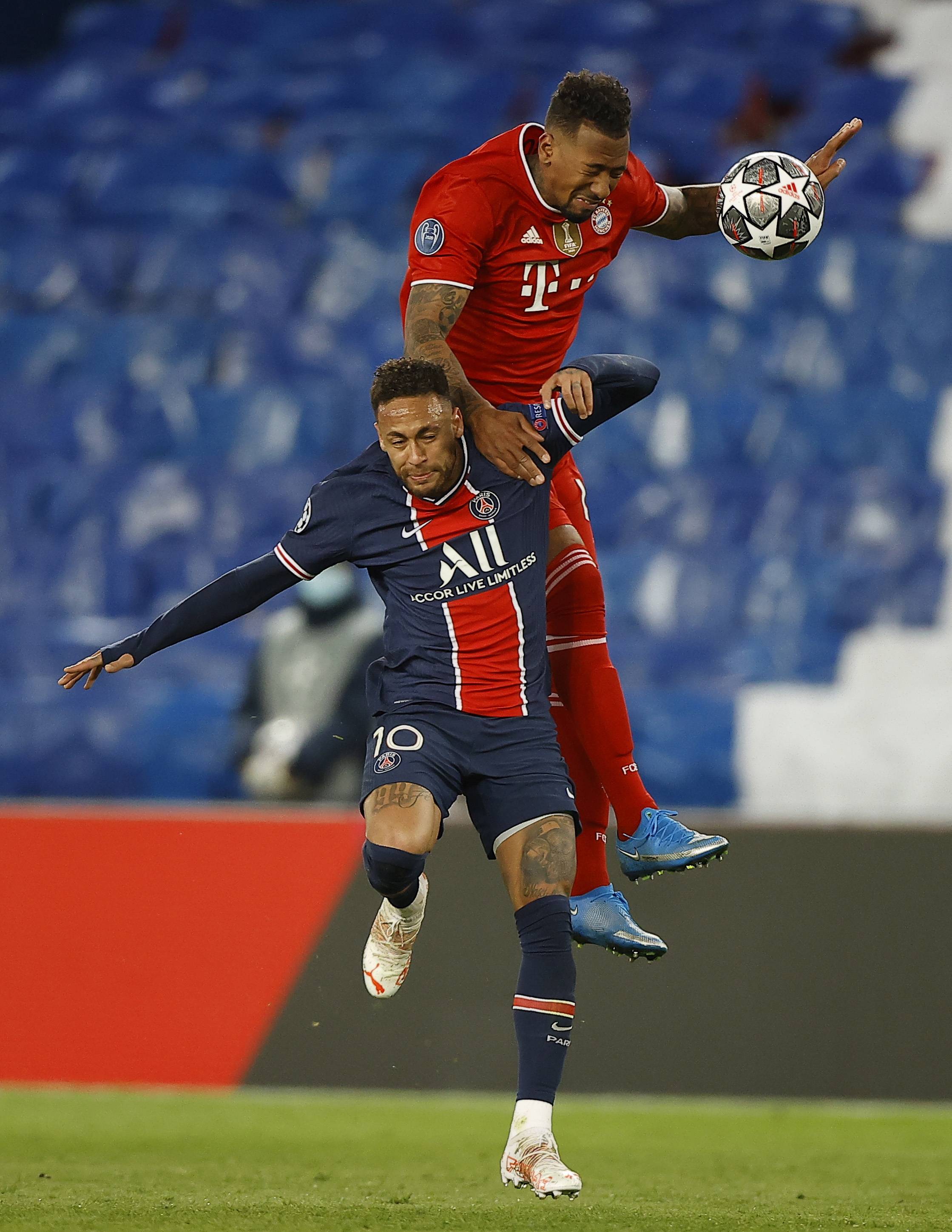 包含巴黎圣日耳曼豪取五连胜，内马尔状态火爆的词条