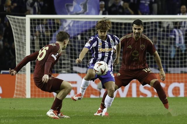 波尔图队士气高涨客场豪取三分