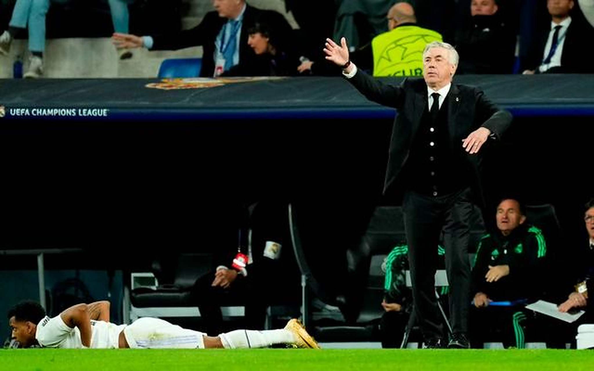 皇马客场击败切尔西，豪取欧冠强资格的简单介绍