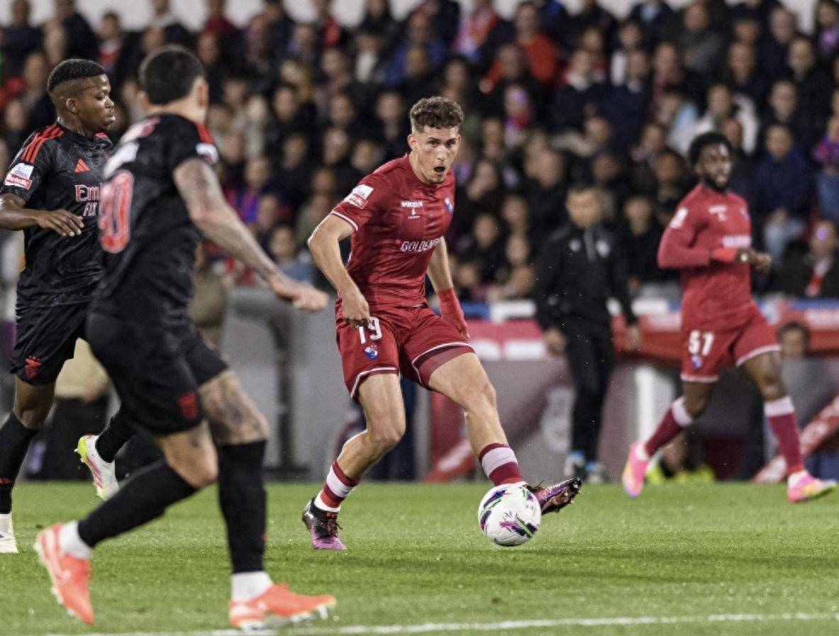 荷兰险胜德国，迪马利亚绝境逆转的简单介绍