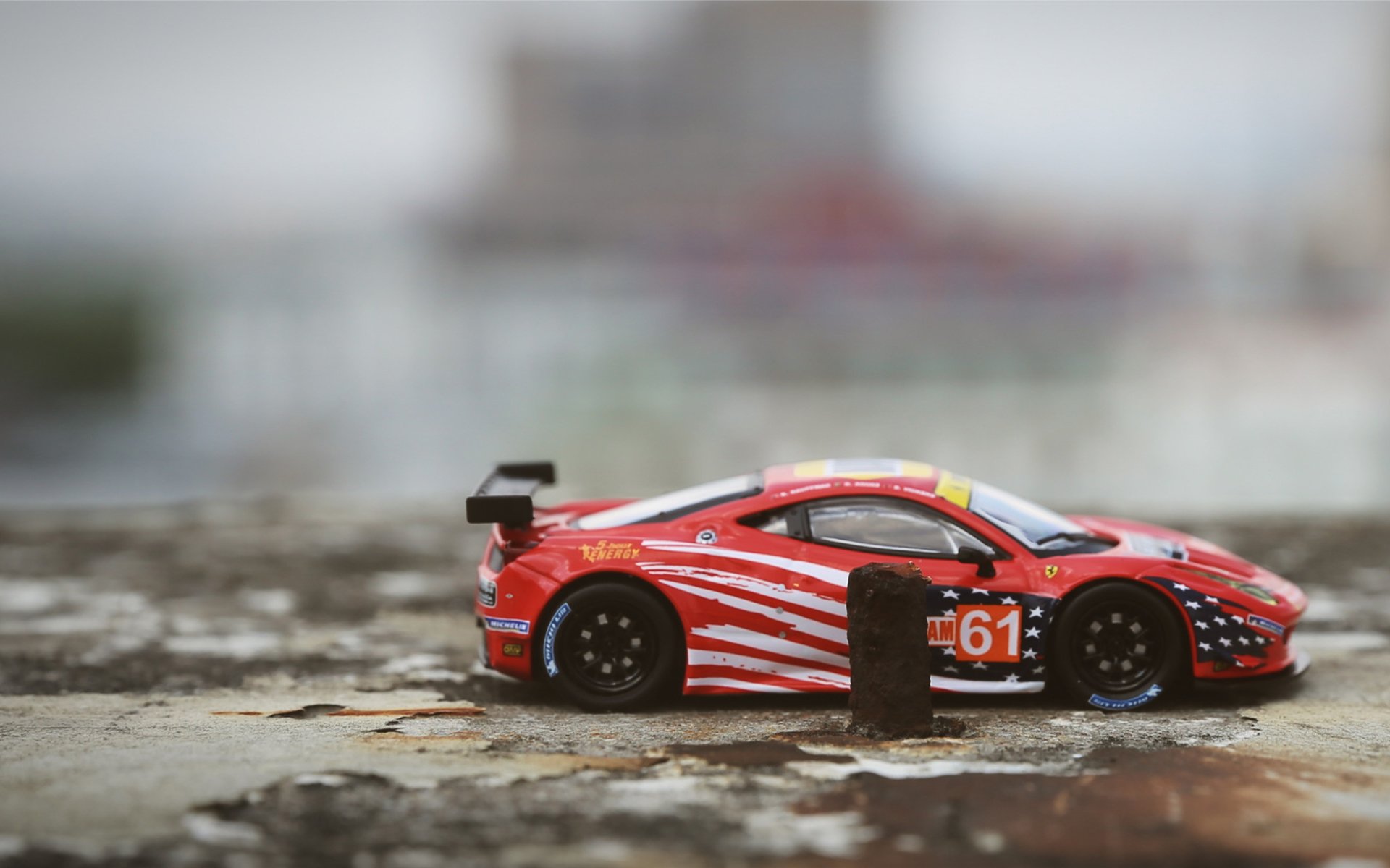 F1新赛季揭幕战焦点，爱尔兰车手强压瑞典对手，引爆巴林赛道