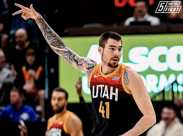 爱游戏官方入口-独行侠淘汰新疆队，马克西在意甲焦点战接管比赛